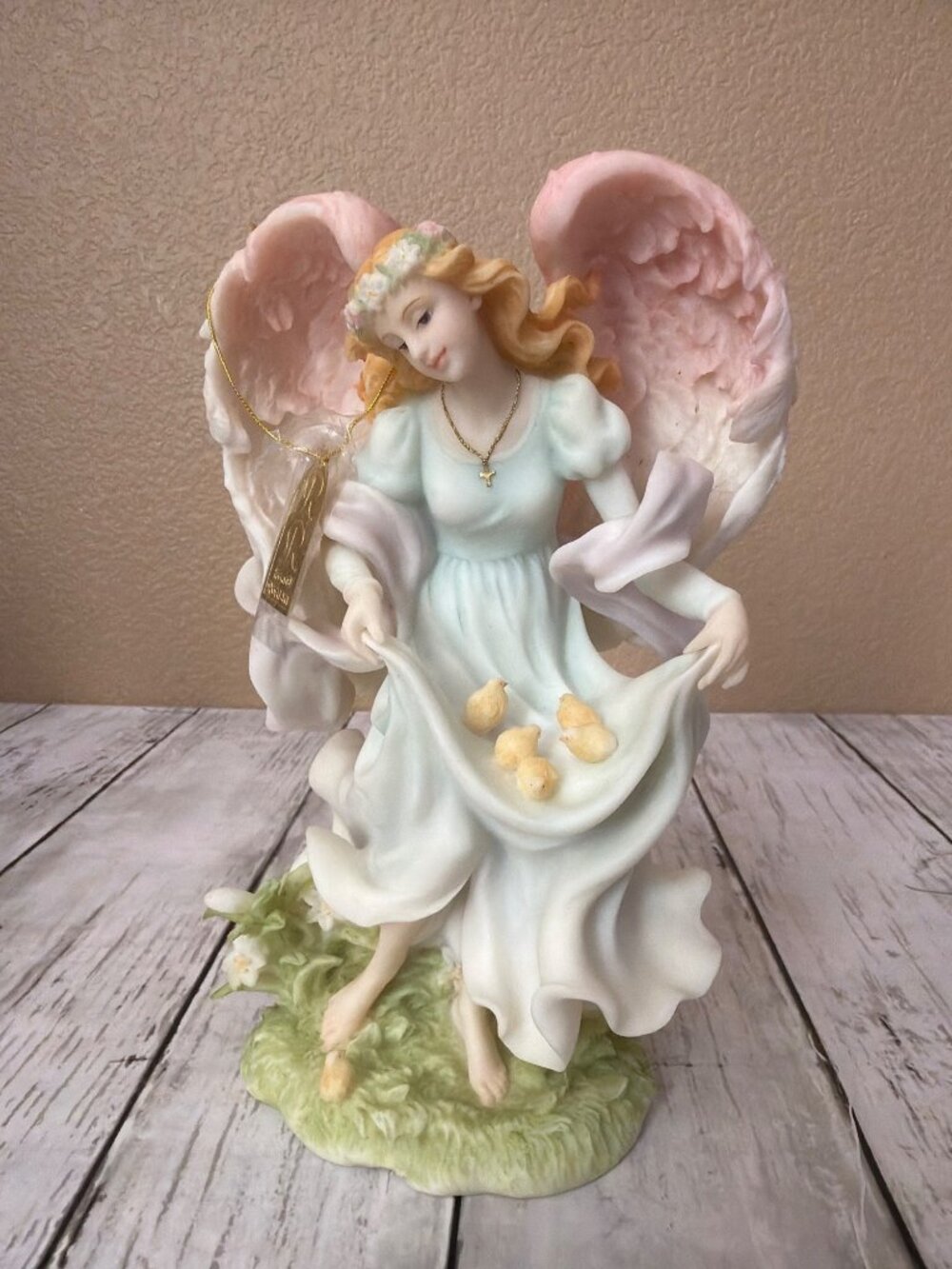 Seraphim Classics #84322 Renee Celebrate Life 2001 Angel w/Chicks 2001 - No Box